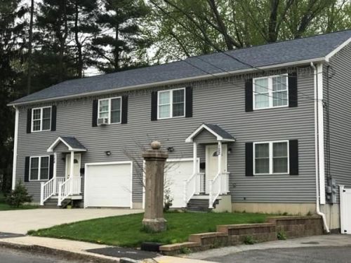 122 Hampden St, Chicopee, MA 01013-1587