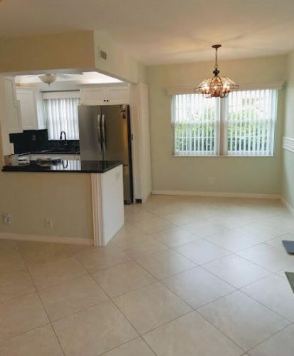 252 Coventry K, West Palm Beach, FL 33417-6779