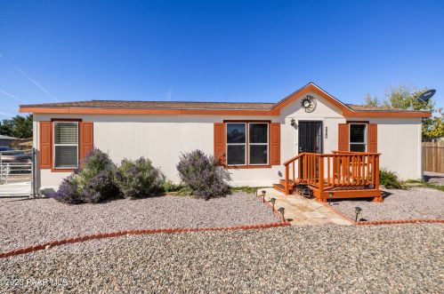 220 Cactus Wren Dr, Chino Valley, AZ 86323-6562