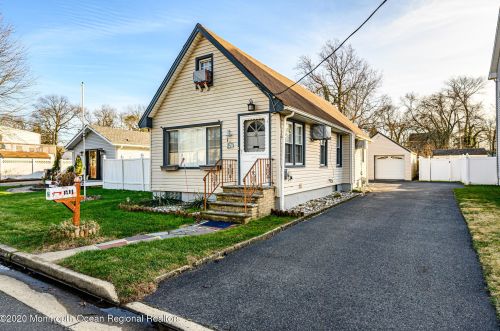 1211 Curtis Ave, Belmar, NJ 07719-3407