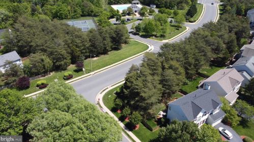 9101 Sainsbury Ct, Bristow VA  20136-1770 exterior