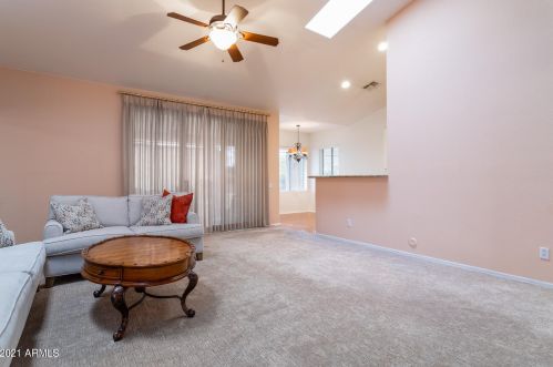 15601 11 Ave, Phoenix AZ 85021-4407 exterior