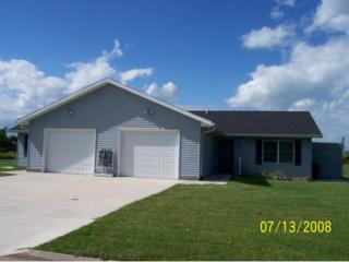 326 Chestnut St, Hilbert, WI 54129-9293