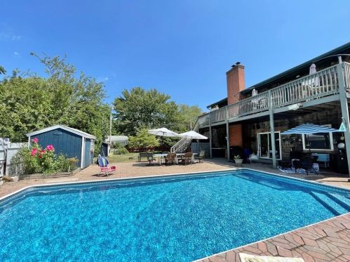 19 Kinnicutt Ave, Warren, RI 02885-1121