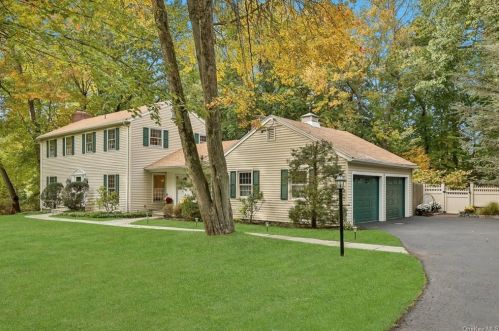 124 Quinn Rd, Briarcliff NY  10510-2133 exterior