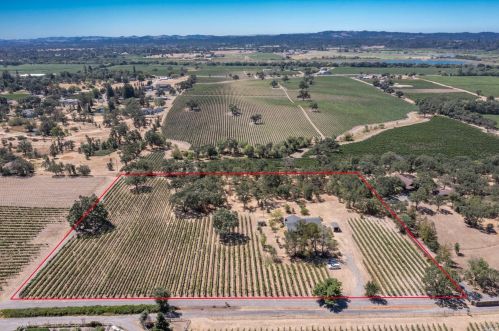 1761 Olivet Rd, Santa Rosa, CA 95401-3814