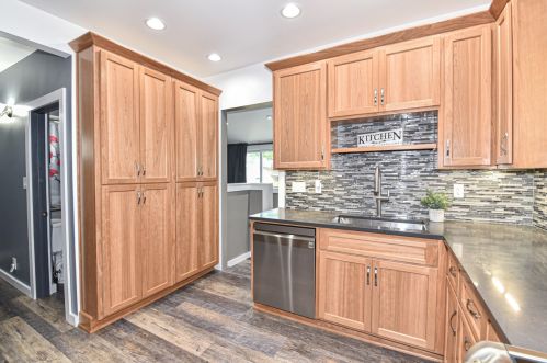 922 75th St, Milwaukee WI 53214-3016 exterior