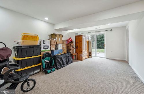 13226 Nickleson Dr, Woodbridge VA  22193-4123 exterior