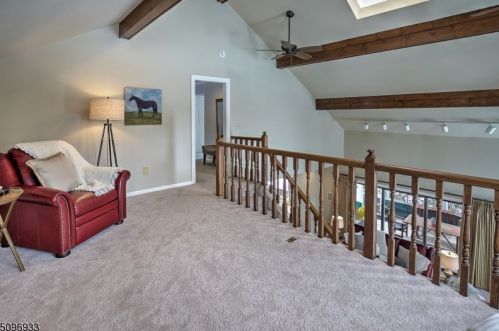 605 Larger Cross Rd, Bedminster NJ  07921-2728 exterior