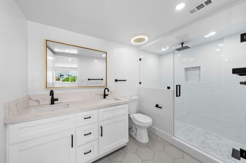 1504 Mackay Ln, Redondo Beach CA  90278-4417 exterior