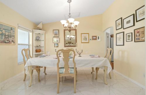 165 36 Ct, Vero Beach FL 32960-4085 exterior