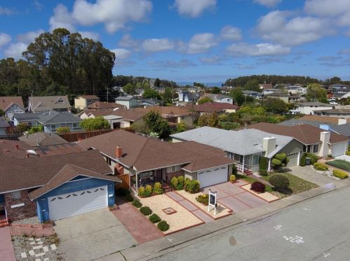 2490 Lexington Way, San Bruno CA  94066-2815 exterior