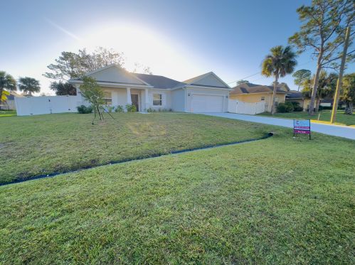 2509 Kenilworth St, Fort Pierce, FL 34953-2574