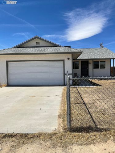13129 Clement St, Edwards Air Force Base, CA 93523-3237