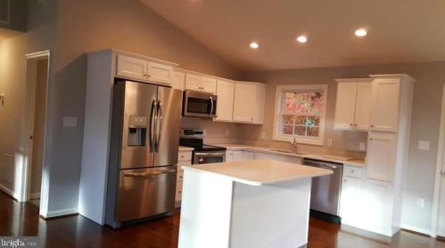 1198 Happy Ridge Dr, Front Royal VA  22630-5302 exterior