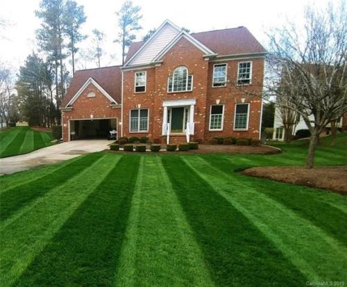 7700 Orchard Park Cir, Harrisburg NC  28075-8736 exterior