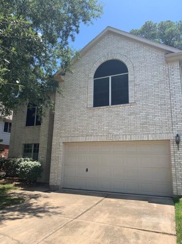 19038 Runners Ln, Humble, TX 77346-6107