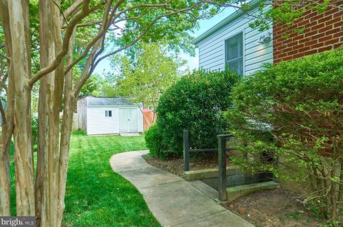 6804 Jefferson Ave, Falls Church VA  22042-1932 exterior