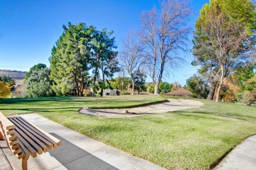 20032 Avenue Of The Oaks, Santa Clarita CA  91321-1365 exterior