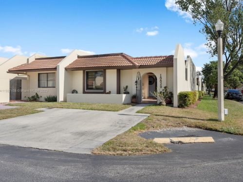 18829 65th Ct, Hialeah, FL 33015-4717