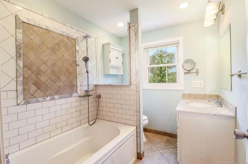 13 Clearview Dr, Brookfield Center CT  06804-1407 exterior