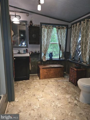 506 Cedar Ln, Smithville PA  17560-9704 exterior