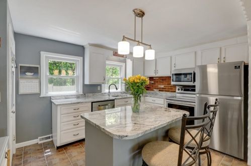 35 Hilltop Dr, Millis, MA 02054-1763