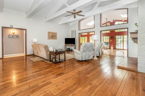 2114 Hidden Valley Dr, Crown Point, IN 46307-9386