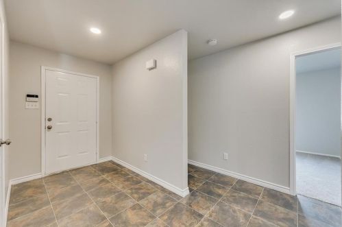 1608 Thornhill Ln, Oak Point, TX 75068-5774