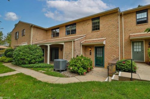 2772 Springhaven Pl, Macungie, PA 18062-1413