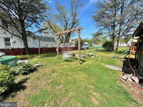 39 3rd St, Florence NJ  08518-2001 exterior