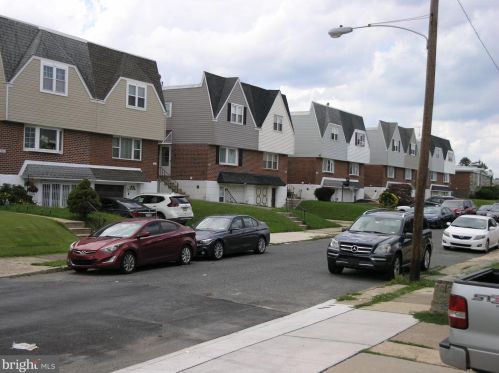 9042 Brous Ave, Philadelphia, PA 19152-1406