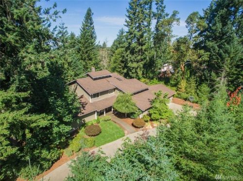 3713 Rodesco Dr, Puyallup, WA 98374-1762