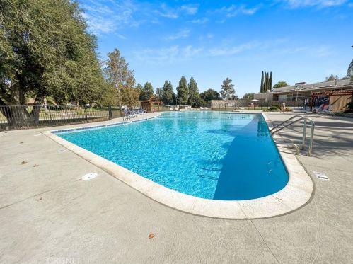 26817 Oak Branch Cir, Santa Clarita CA  91321-1455 exterior