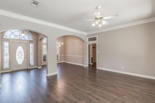 1141 Renfro St, Burleson TX  76028-3333 exterior