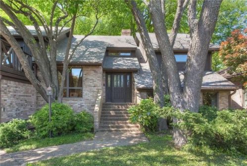 924 Roaring Springs Rd, Fort Worth, TX 76114-4453