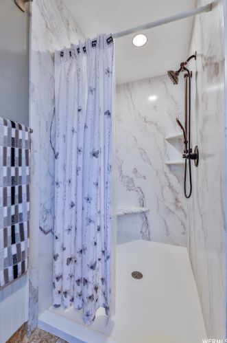 1096 Cambridge Rd, West Kaysville UT  84037-1305 exterior