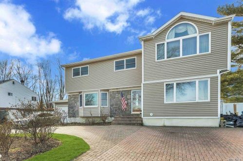 140 Leahy St, Muttontown, NY 11753-1618