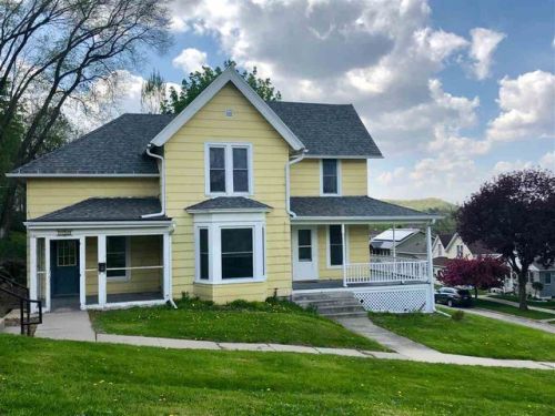 701 Main St, Decorah, IA 52101-1911