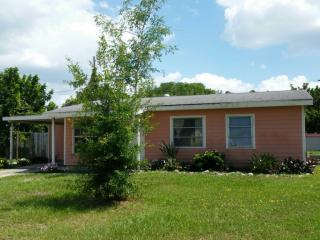 2021 27th Ave, Bradenton, FL 34205-5243