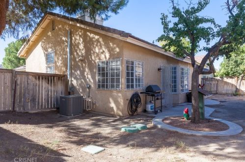 45214 Pickford Ave, Lancaster CA  93534-1382 exterior