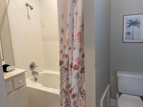 120 Gorrie Dr, Saint George Island FL  32328-2411 exterior