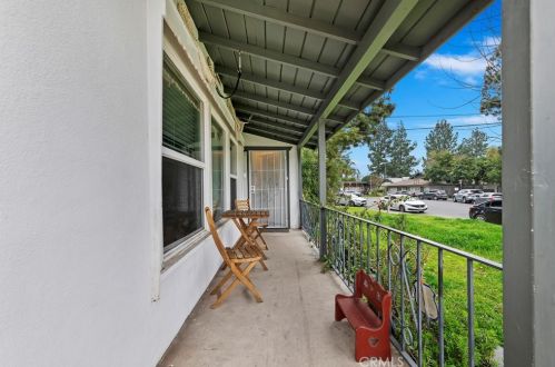25430 20th St, San Bernardino, CA 92404-5612