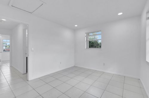 5292 Cannon Way, West Palm Beach FL  33415-3700 exterior