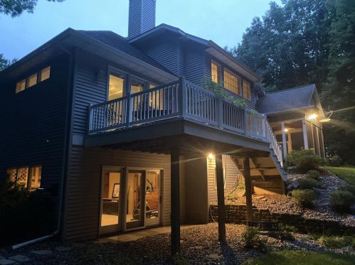 3090 Hawk Ridge Trl, Green Bay, WI 54313-8376