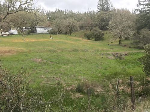 5480 Canyon Rd, Willits CA  95490-9242 exterior