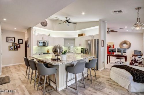 15848 16th St, Phoenix AZ  85022-3326 exterior