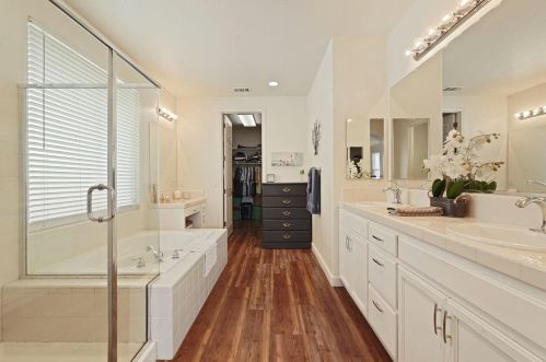 767 Red Barn Pl, Lathrop CA  95330-8975 exterior