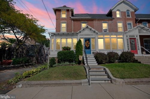15 4th St, Lansdale, PA 19446-2601