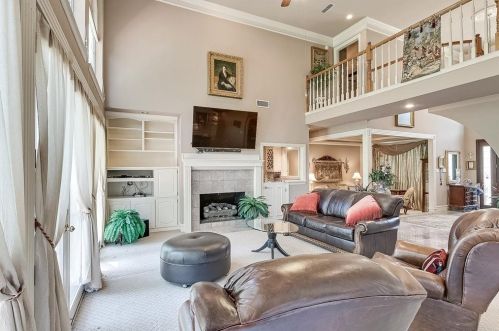 2212 Vly Vw Dr, Cedar Hill TX 75104-6712 exterior